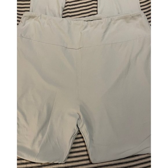 LuLaRoe Leggings TC‎ - Picture 2 of 5